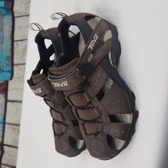Teva Fore Bay Outdoor Brown Sandal - Picture 5 of 7